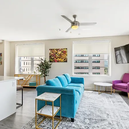 Modern Walking Distance To Must-see Attractions Of Nola Apartment *