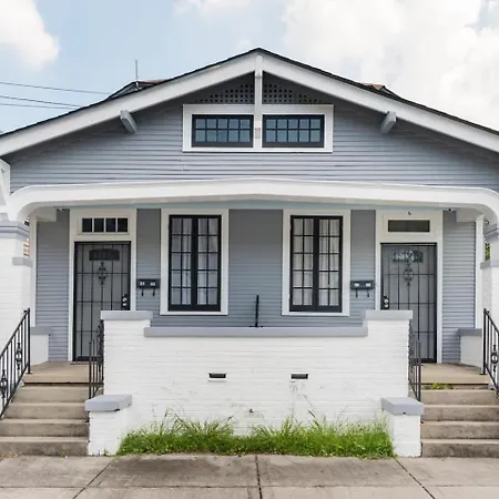 Apartment Shotgun Craftman House With Private Patio