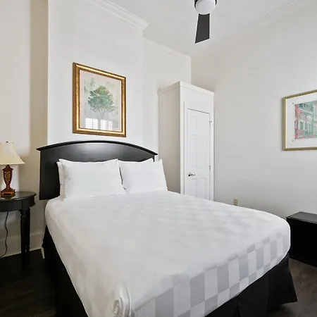Hotel Historic Streetcar