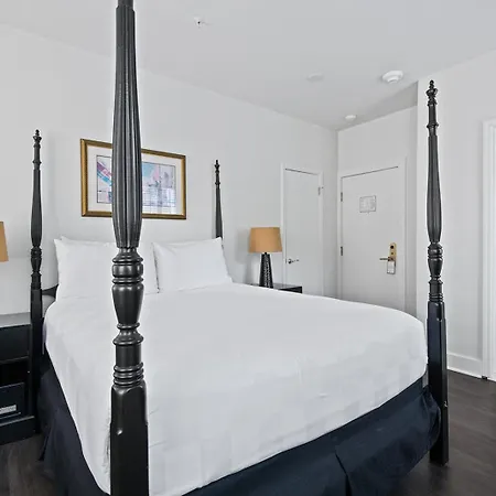 Historic Streetcar Hotel