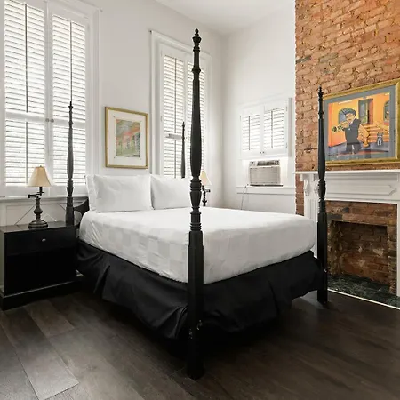 Historic Streetcar Hotel 2*