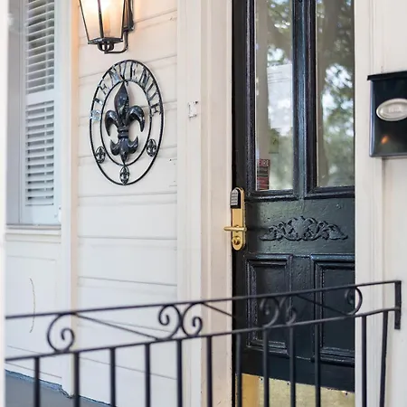 Hotel Historic Streetcar 2*