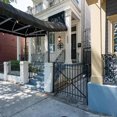 Historic Streetcar Hotel 2*