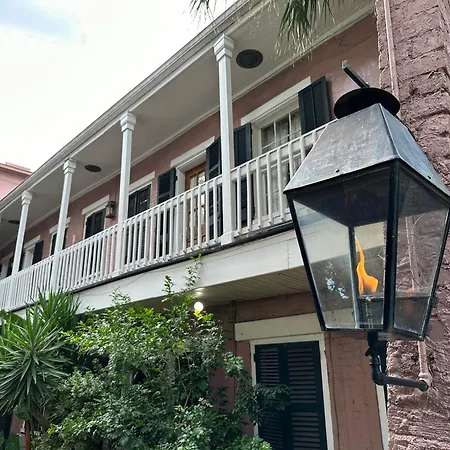Hotel Lamothe House A French Quarter 4*