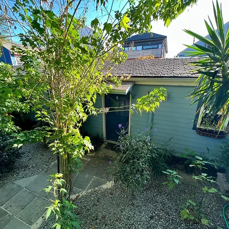 Apartment One Bedroom With Hot Tub 2 Blocks To Magazine Street *
