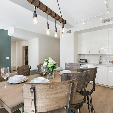 Chic 4bed Oasis Steps From French Quarter Magic! *