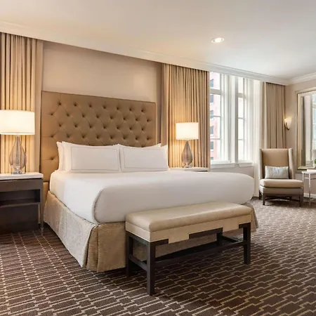 Hilton / St. Charles Avenue Hotel 4*
