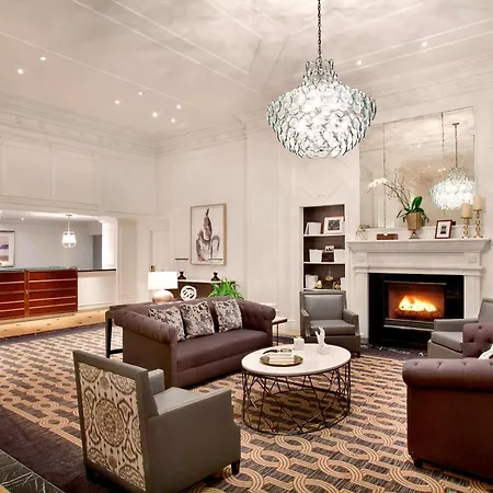 Hilton / St. Charles Avenue 4*
