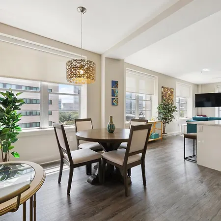 Modern Walking Distance To Must-see Attractions Of Nola * New Orleans