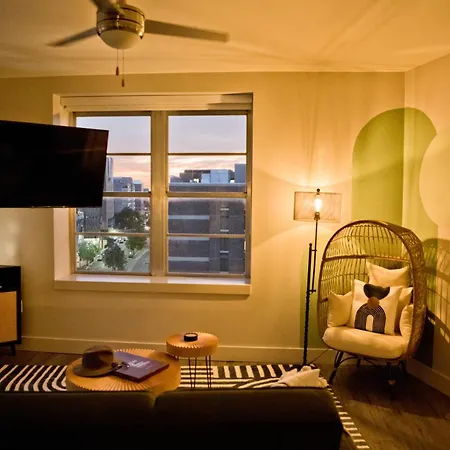 Luxury 2-bedroom Steps Away From The French Quarter Apartment New Orleans