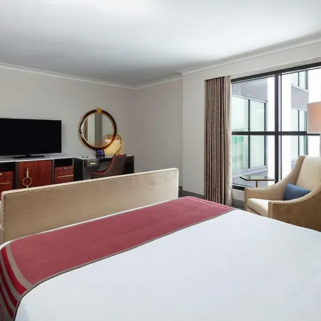 The Higgins New Orleans, Curio Collection By Hilton New Orleans