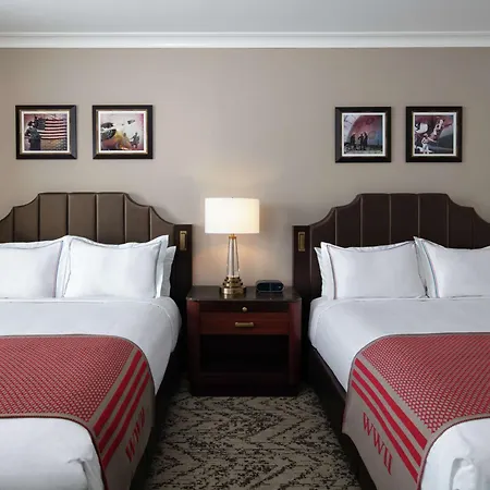 Hotel The Higgins New Orleans, Curio Collection By Hilton