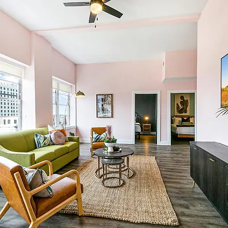 Exquisite 4 Bedroom Luxury Just Steps From The French Quarter *