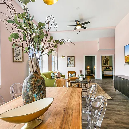 Exquisite 4 Bedroom Luxury Just Steps From The French Quarter