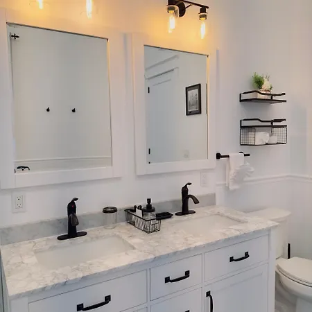 The Luxurious French Quarter Apartment