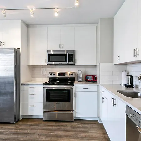 Spacious 4br Near French Quarter