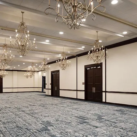 Embassy By Hilton Convention Center 3*
