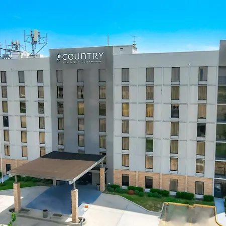 Country & By Radisson, I-10 East, La Hotel