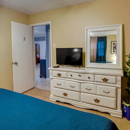 Quaint About 10 Mi To Bourbon St! Holiday home