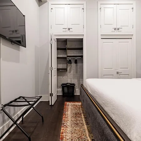 The Crescent Apartment New Orleans