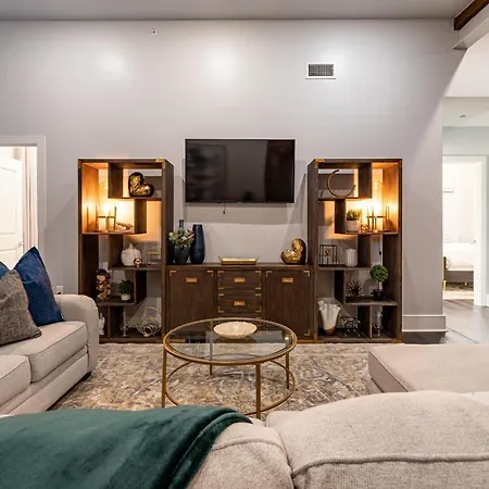 The Crescent Apartment *
