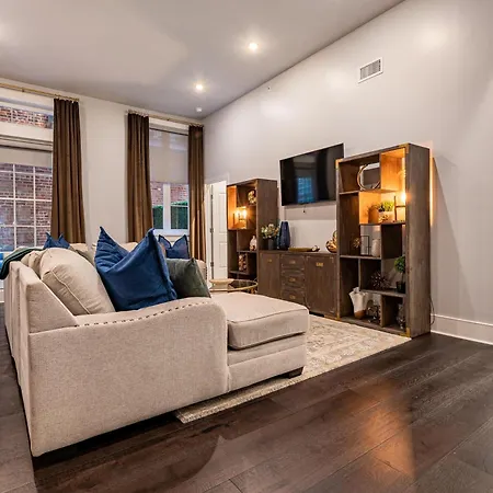 The Crescent Apartment *
