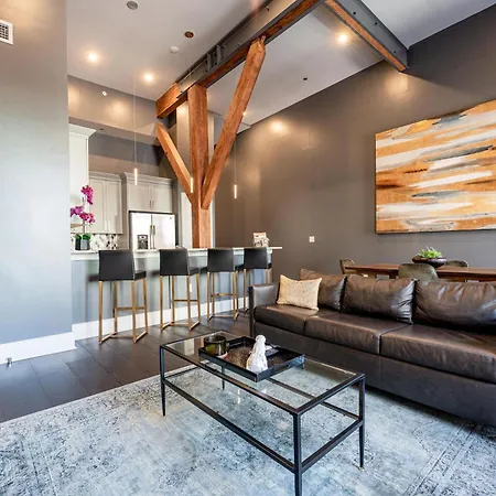 The Iris Apartment