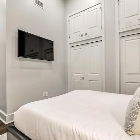 The Steamboat Apartment