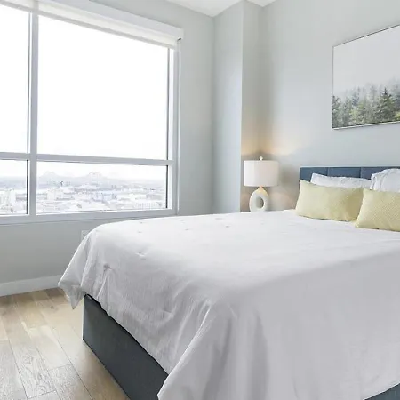 Apartment Landing Modern With Amazing Amenities
