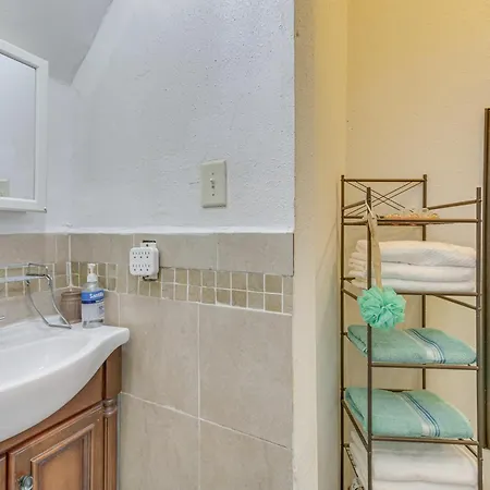 Holiday home Nola With Front Porch About 1 Mi To French Quarter! *