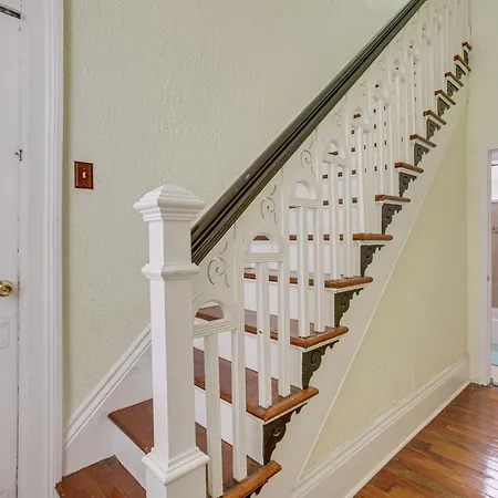 Nola With Front Porch About 1 Mi To French Quarter! Holiday home *