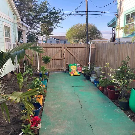 Apartment Garden View New Orleans