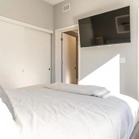 Landing Modern With Amazing Amenities * New Orleans