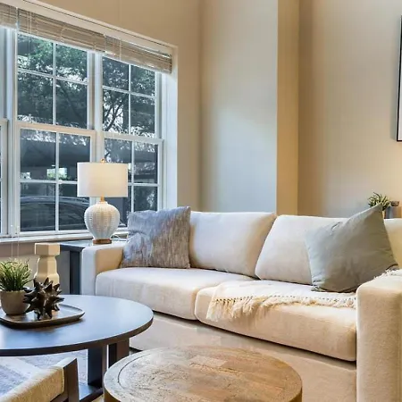 Landing Modern With Amazing Amenities * New Orleans