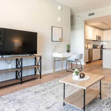 Landing Modern With Amazing Amenities Apartment New Orleans
