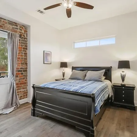 The Burgundy Penthouse Steps To The French Quarter Holiday home New Orleans
