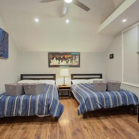 Holiday home Charming Conti Nest With Large Courtyard *