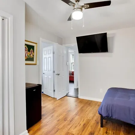 Captivating Conti Hideaway- Mid-city Perfection New Orleans