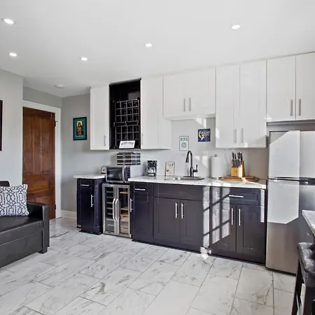 Spectacular Roof Deck - Luxury 3 Bedroom New Orleans