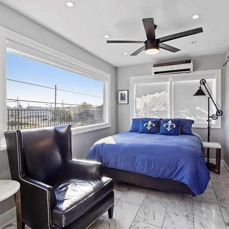 Holiday home Spectacular Roof Deck - Luxury 3 Bedroom