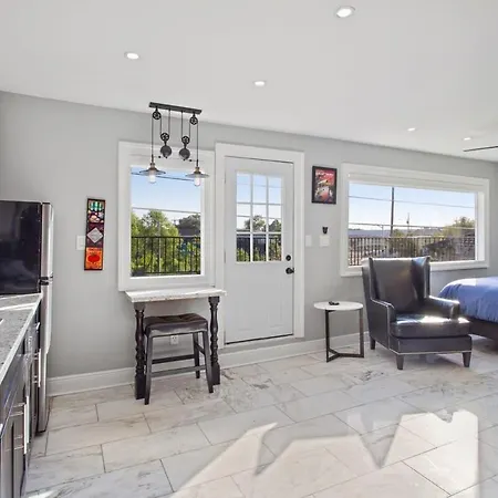 Spectacular Roof Deck - Luxury 3 Bedroom Holiday home New Orleans