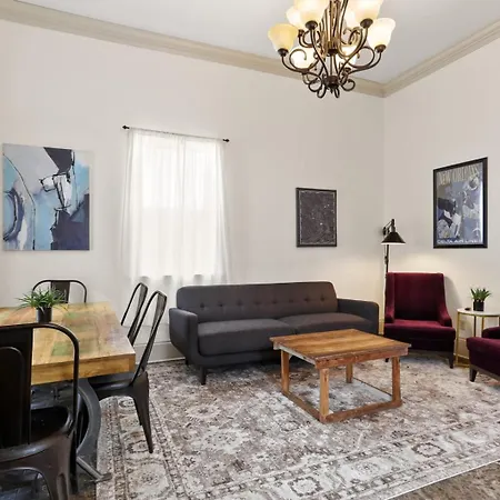 3bd Steps To Saint Charles Gated Parking Holiday home New Orleans