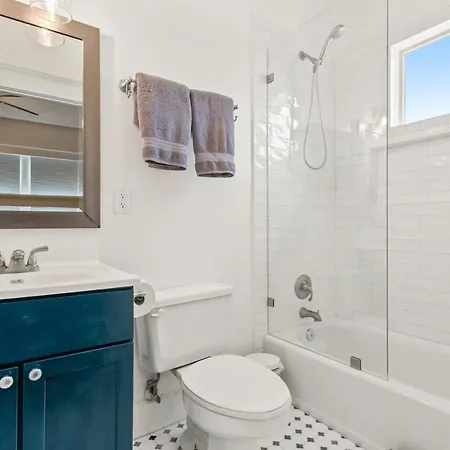 Apartment Stunning 2bd Luxury Perfect Nola Location *