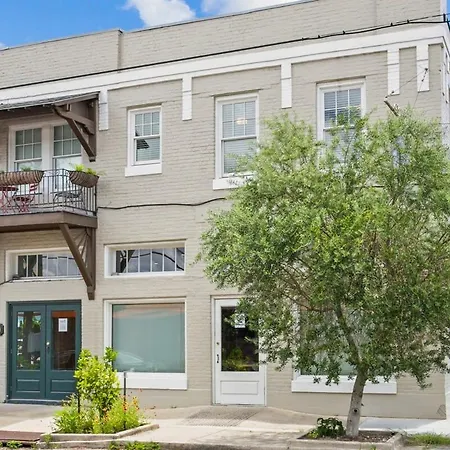 Stunning 2bd Luxury Perfect Nola Location Apartment *
