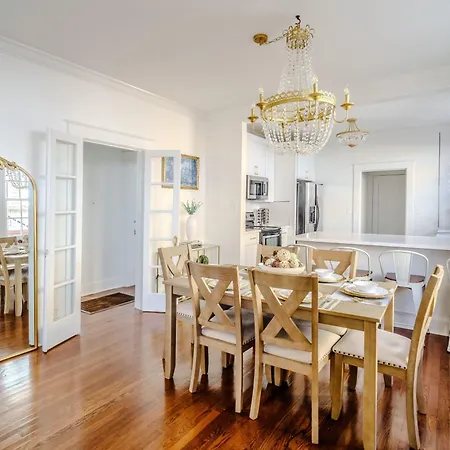 Serene 4 Bedroom Near French Quarter With Wi-fi And Parking