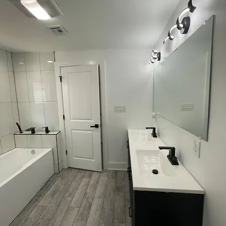 Holiday home Mardigras Modern 4bedrm Wi-fi Free Parking New Orleans