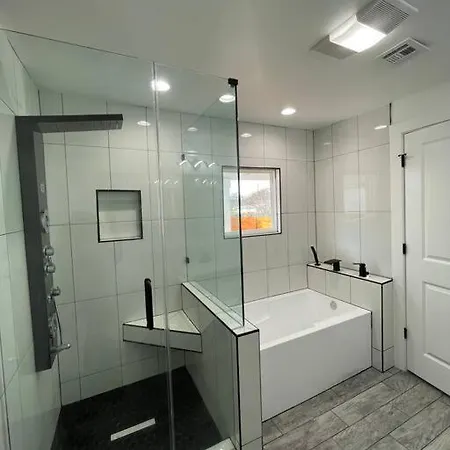 Holiday home Mardigras Modern 4bedrm Wi-fi Free Parking New Orleans