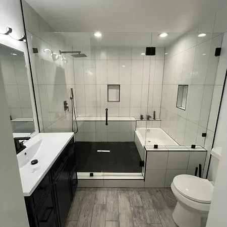 Mardigras Modern 4bedrm Wi-fi Free Parking Holiday home *