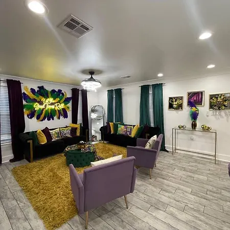 Mardigras Modern 4bedrm Wi-fi Free Parking Holiday home New Orleans