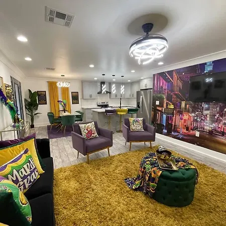 Mardigras Modern 4bedrm Wi-fi Free Parking Holiday home New Orleans